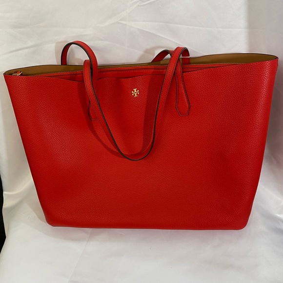 Tory Burch Handbags - NWT Tory Burch Blake Tote